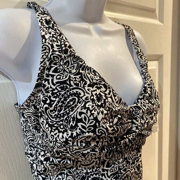 Lands’ End Women’s Tank Swimsuit Bathing Suit Slimming Paisley Black Size Medium - Picture 4 of 12
